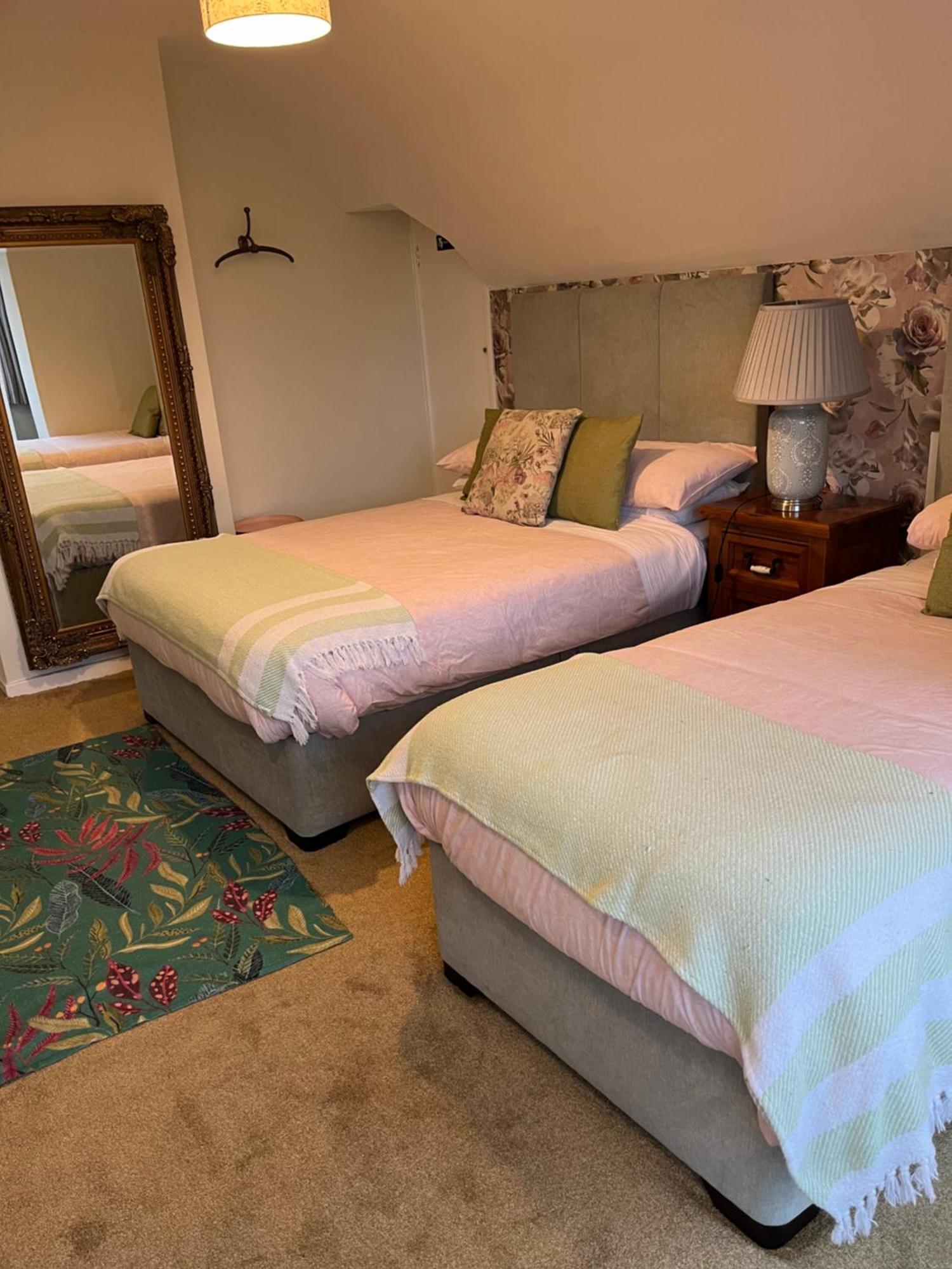 Overdale Motel Лисберн Экстерьер фото